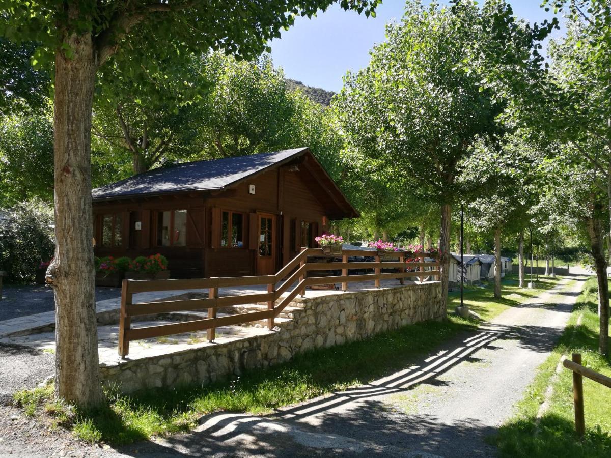 Bungalows Nou Camping La Guingueta D'Aneu ภายนอก รูปภาพ