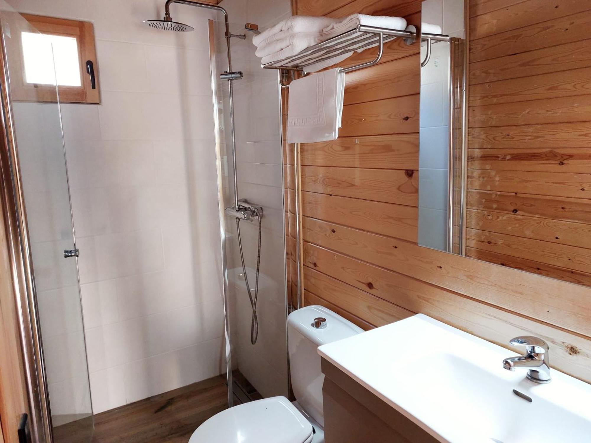 Bungalows Nou Camping La Guingueta D'Aneu ภายนอก รูปภาพ