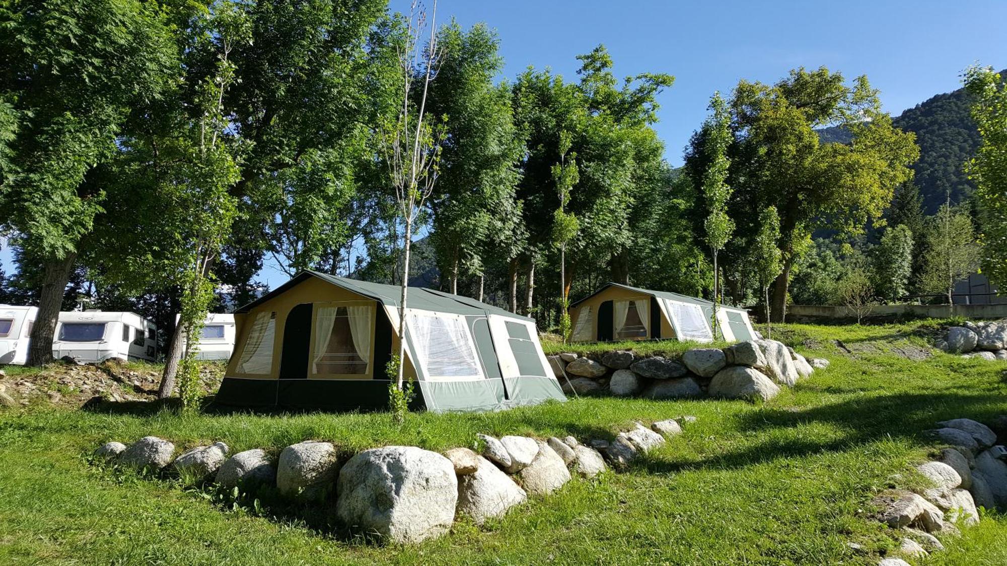 Bungalows Nou Camping La Guingueta D'Aneu ภายนอก รูปภาพ