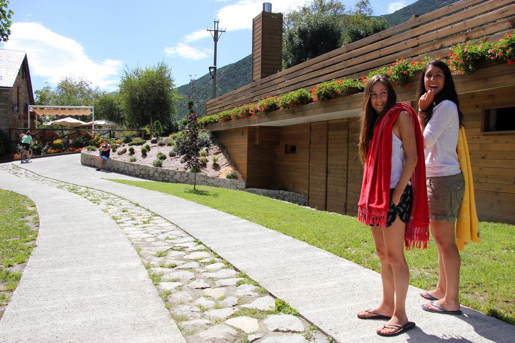 Bungalows Nou Camping La Guingueta D'Aneu ภายนอก รูปภาพ