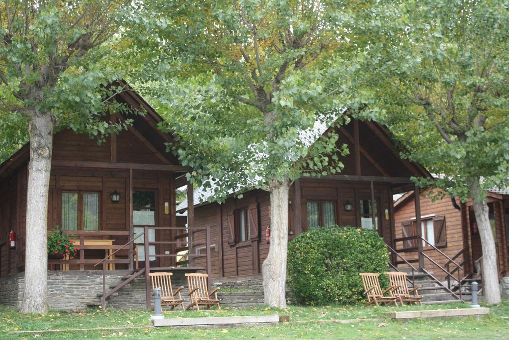 Bungalows Nou Camping La Guingueta D'Aneu ภายนอก รูปภาพ